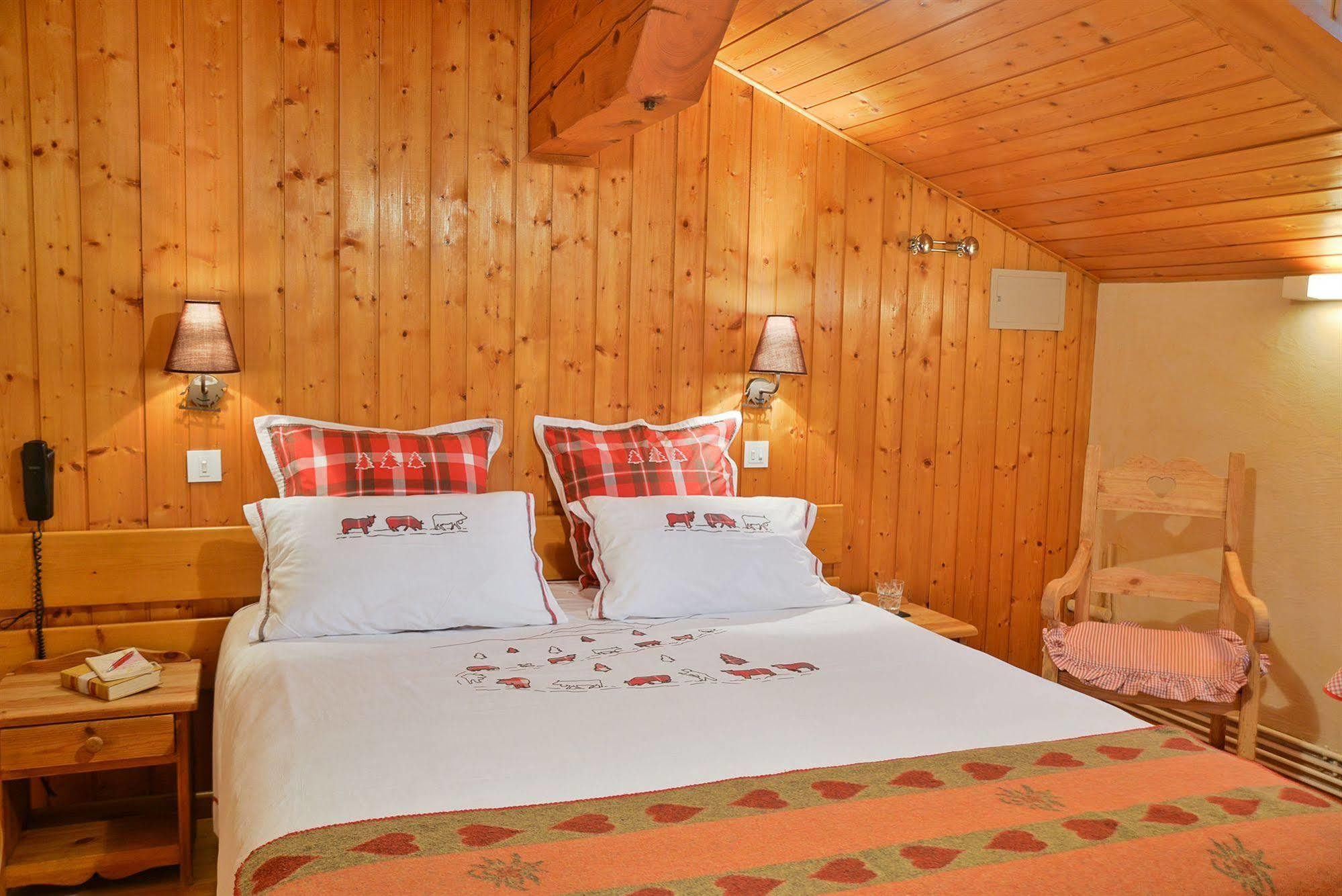 Le Morillon Hotel Luaran gambar